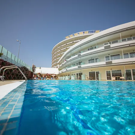 Hl Nardos - Only Adults 4*